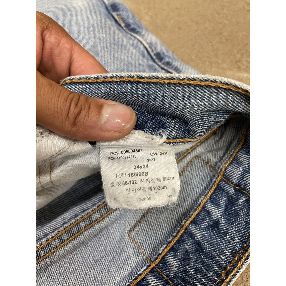 Levis 550 Jeans Mens 34x34 Light Wash Blue Relaxed Tapered Zip Fly Distressed - Picture 8 of 16